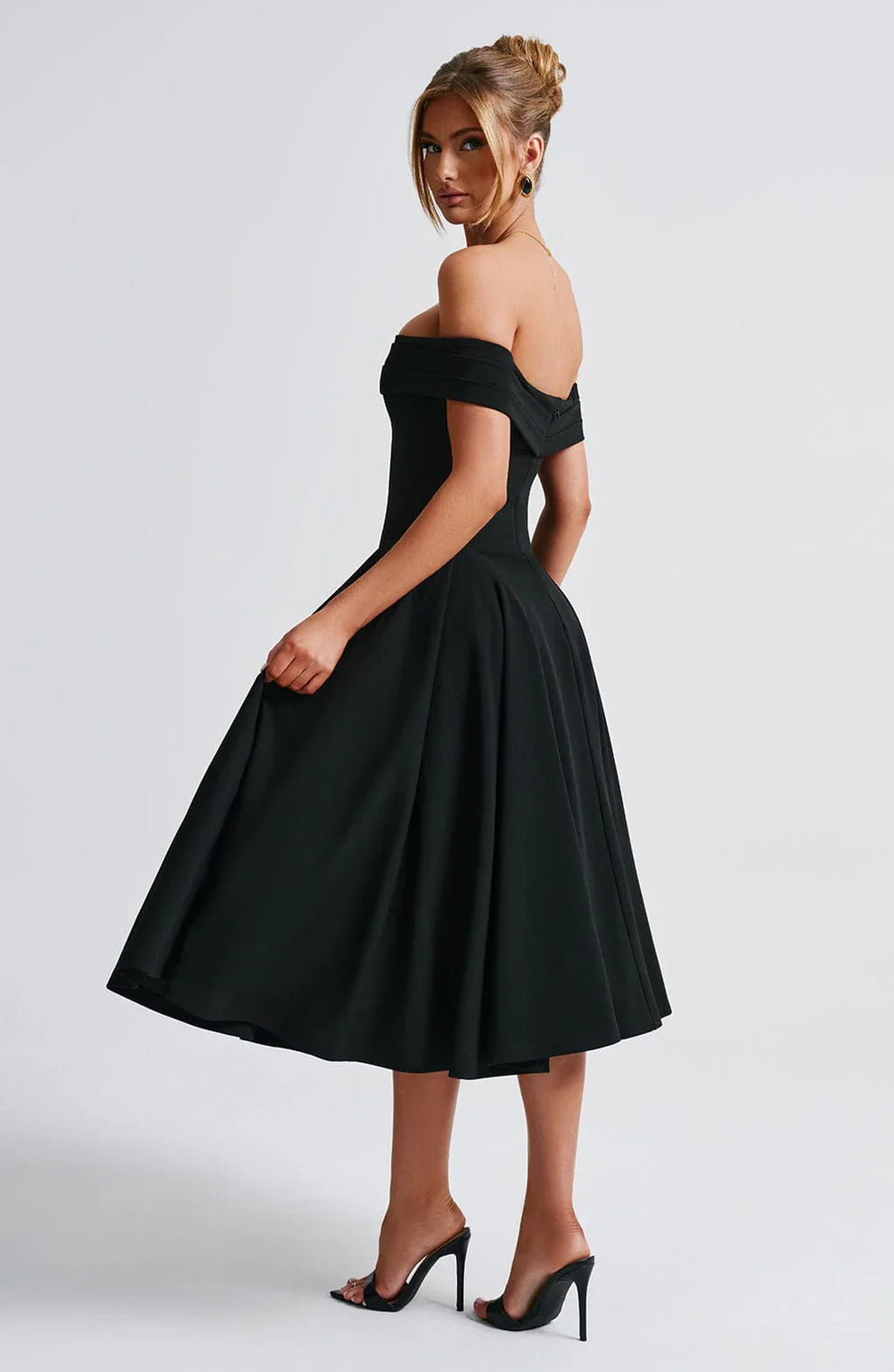 Loura Elegant Mini Dress