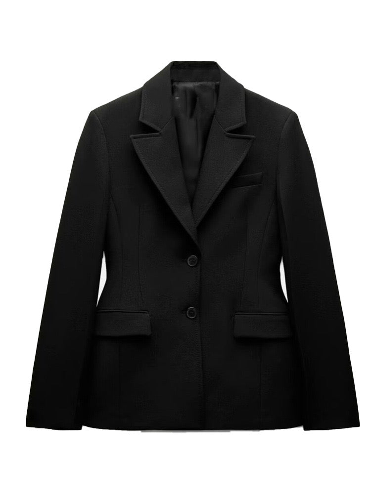 TAILLIERTER BLAZER MIT SCHULTERPOLSTERN